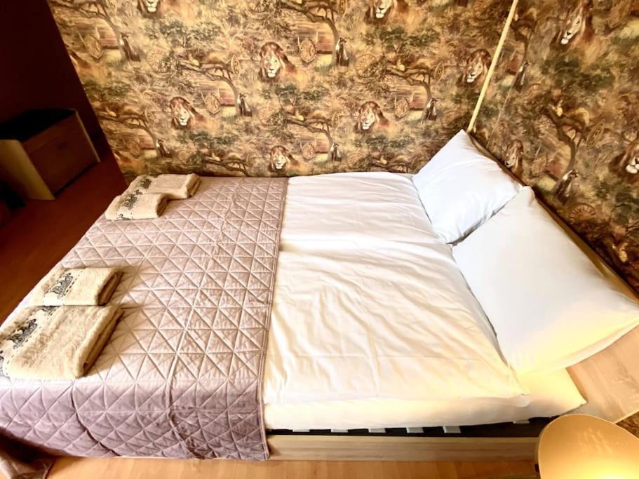 Апартамент Guest With Living Room, Dining And Kitchen Next To Center